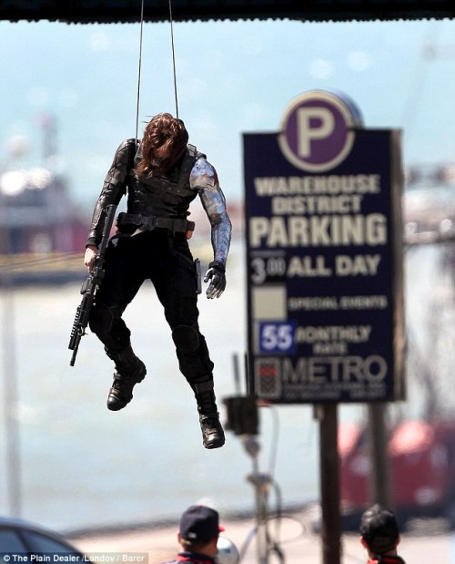 sigma-librae: I don’t know why I find this picture so funny ‘I’m sorry Captain I d