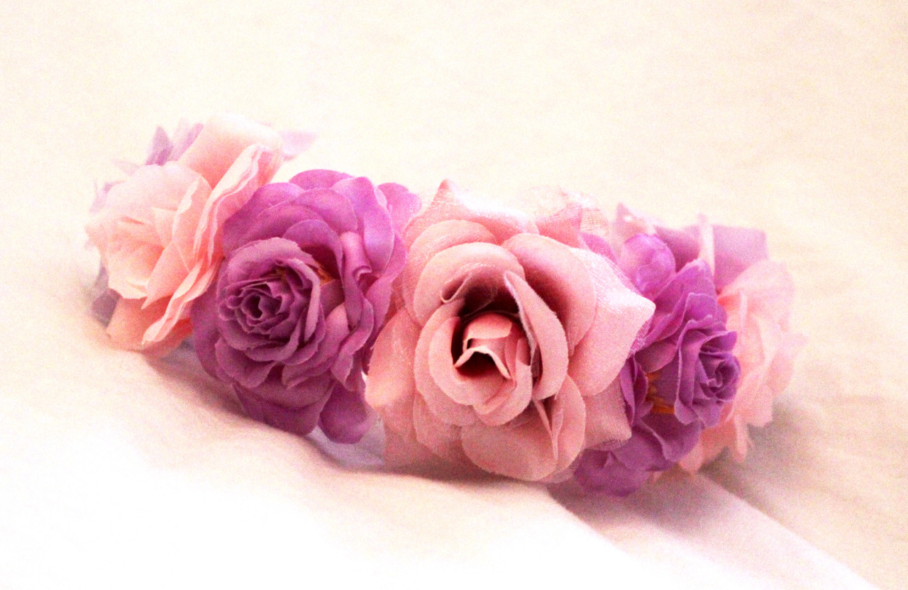 thecreepylittlegirl:  Creepy Little Girl Giveaway! http://creepylittlegirl.storenvy.com/