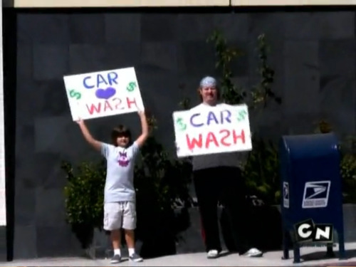 potatofarmgirl:  pestofresco:  chowder was literally the best  I was working at the studio when they filmed this, asking why the Chowder crew was having a car wash?! 