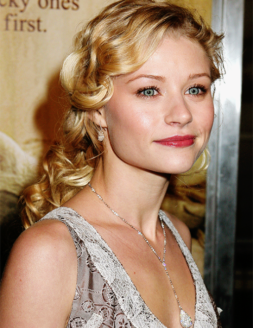 gettingscrazy: Emilie de Ravin - The Hills Have Eyes - La Premiere & After Party - March 9th, 20