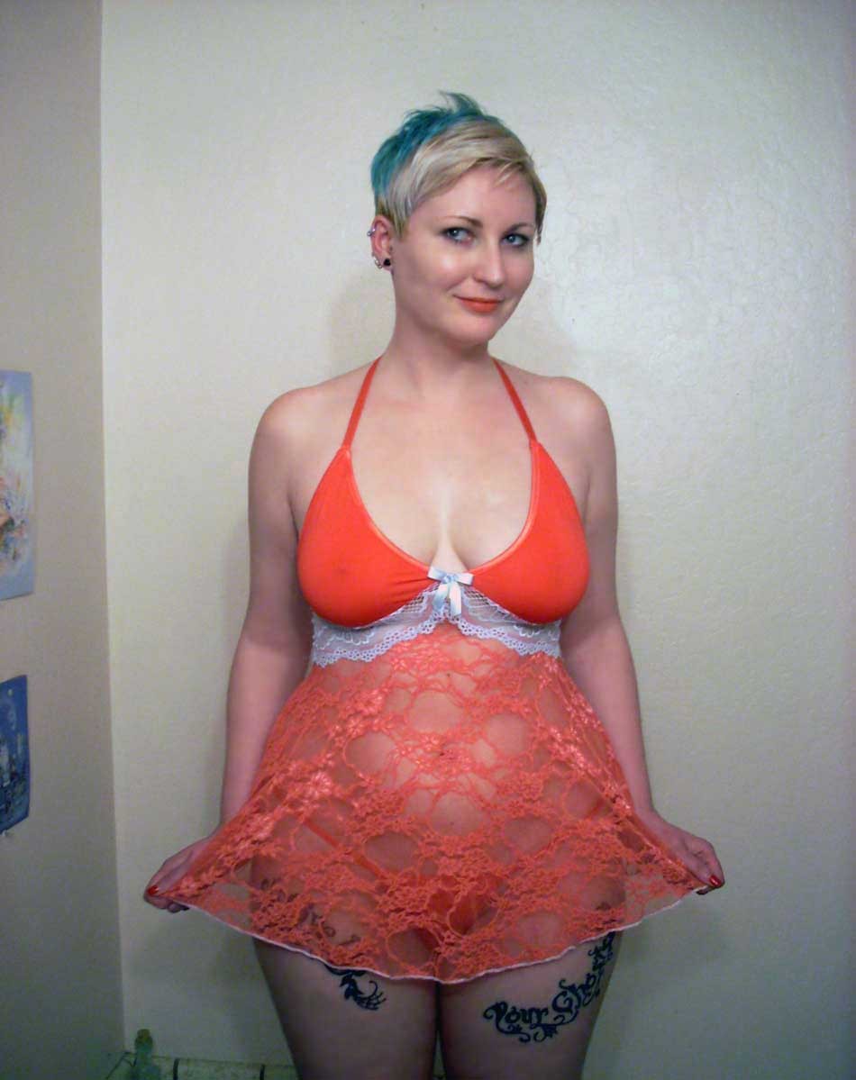 black-quadrant:  um well for those who wanted to see me in the outfit as well   Still