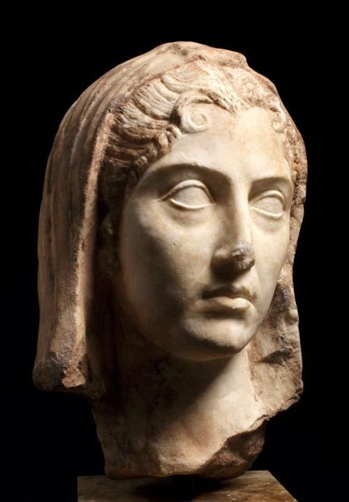 Portrait of a Roman woman* 1st century BCE* marble* height: 34 cm* Exhibition: Roma Aeterna, Masterp