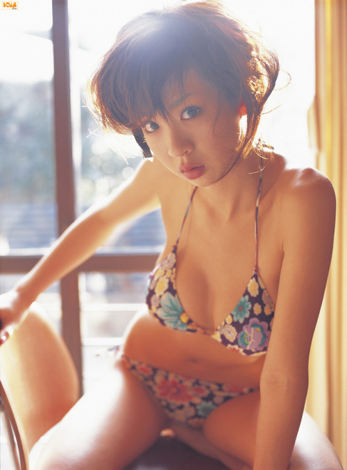 Aki Hoshino