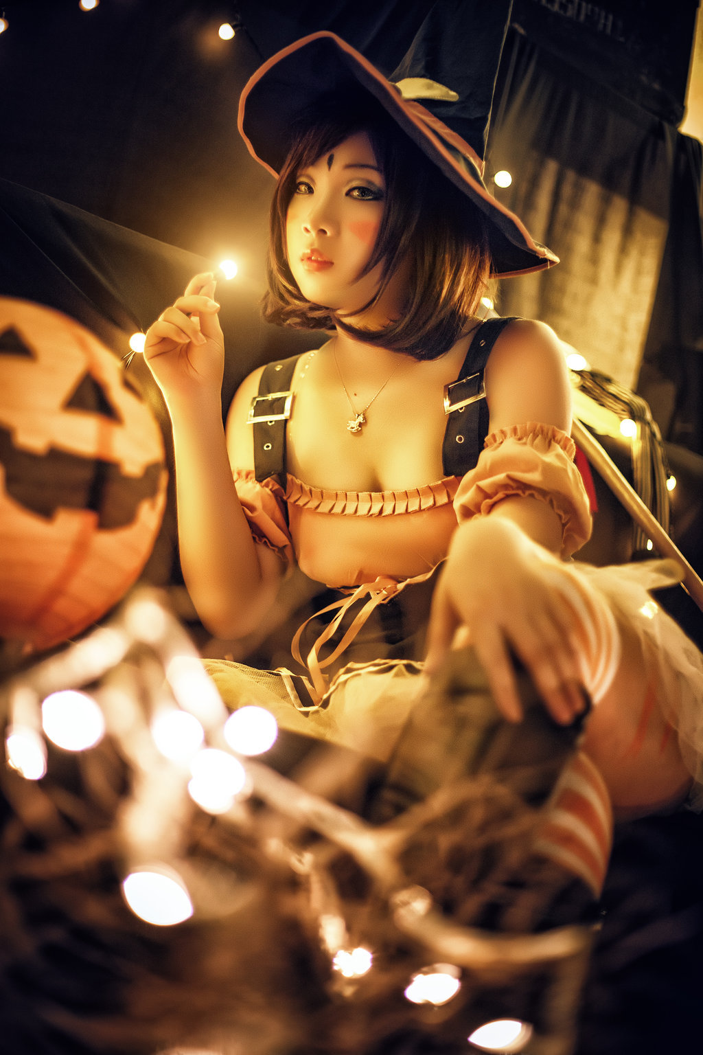 cosplayfanatics:  happy halloween in advance!!! by BakaaChuu 