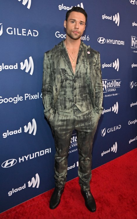 rafaelsilvasource: RAFAEL SILVA at the 33rd Annual GLAAD Media Awards - April 2, 2022