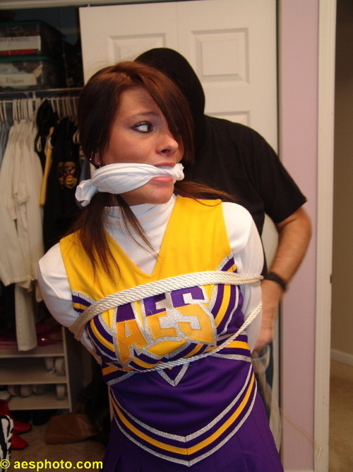 Cammie Brewer (?) with a friend thexpaul2:  Kidnapped&hellip; http://bit.ly/1epMRKg