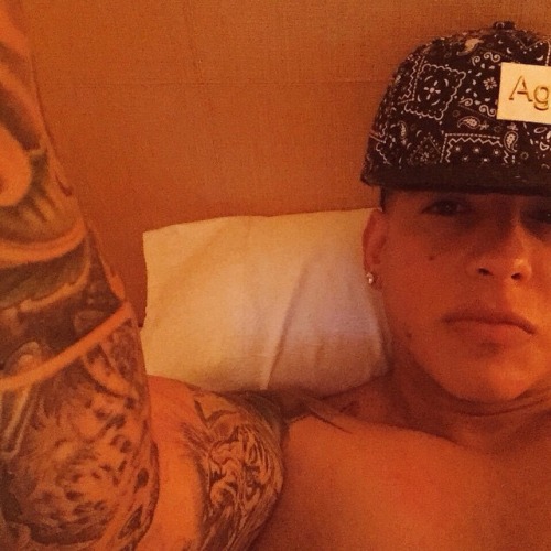 Daddy Yankee looking so good in this pic he posted on Facebook earlier. he kinda looks tired and hor