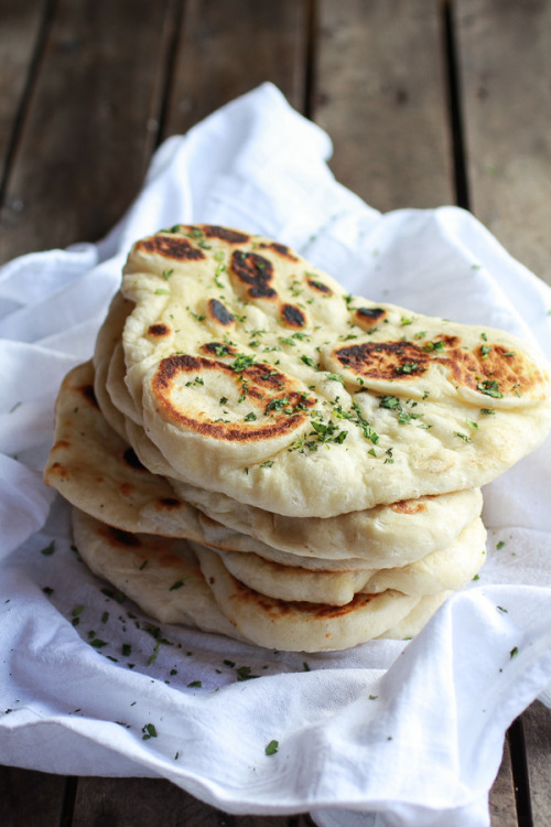 neekaisweird:  Homemade Naan 