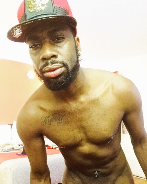 black—majic:  The Very Best Chocolate There Is 🍫🍫