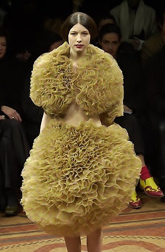 Junya watanabe Fall/Winter 2000 Paris #SpongeCait... - Catwalk Queen ...