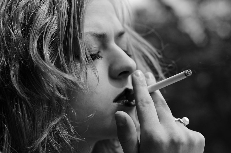 Tribute to Sexy Smoking Girls