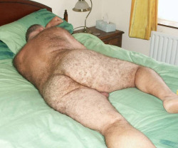 daddysdirtyboy:  Pure beef. Yum. 