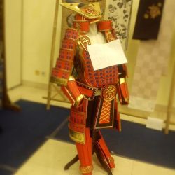 keikyuuketsuki:  DO NOT TOUCH #armor #ancient #Japan #traditional #Japanese #costumes #history #armour #historical @ #jogjajapanweek2015  ..dare you touch it, it’ll run after you.. . . . ..after someone wears it though..*giggles 