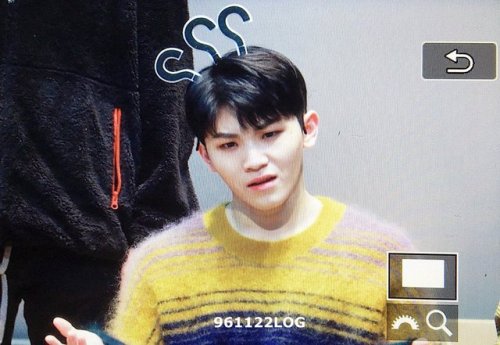 wooziupdates:© woozi log | 190202 Fansign at S-Plex Center