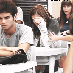 team-malhacao:  Gil com ciumes da Lia. 