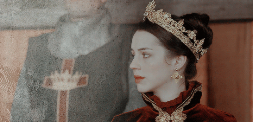 princess-of-france:lydiasvoices:Reign: Season 1 and 2 (2013-2015).We are royals. We have the power t