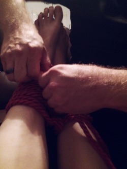 stubbornlittleone:  tonight’s rope chronicle with  stubbornlittleone &amp; her Daddy   💖☺️🎀👍🏼