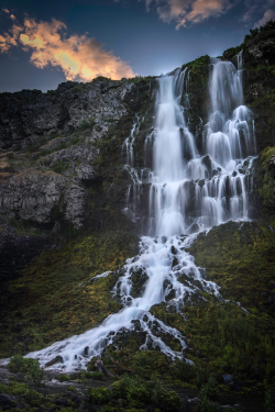 expressions-of-nature:  Hydroelectric Falls