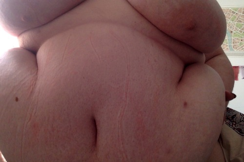californiafeedee:  Help this belly get a little largerhttp://www.amazon.com/gp/registry/wishlist/157JUHL6OEJ8D/ref=topnav_lists_1