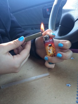 blunts-and-robots:  smunt-bloker:Lift off  gimme ur lighter