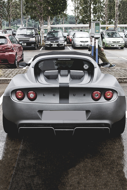 italian-luxury:  Lotus Elise | Lotus | Source Affordable (relative) sports car with great gas mileage ?  The 2012 Lotus Elise S is 60,000.00 and has 37.5 mpg. 0-62 in 4.2 seconds. 