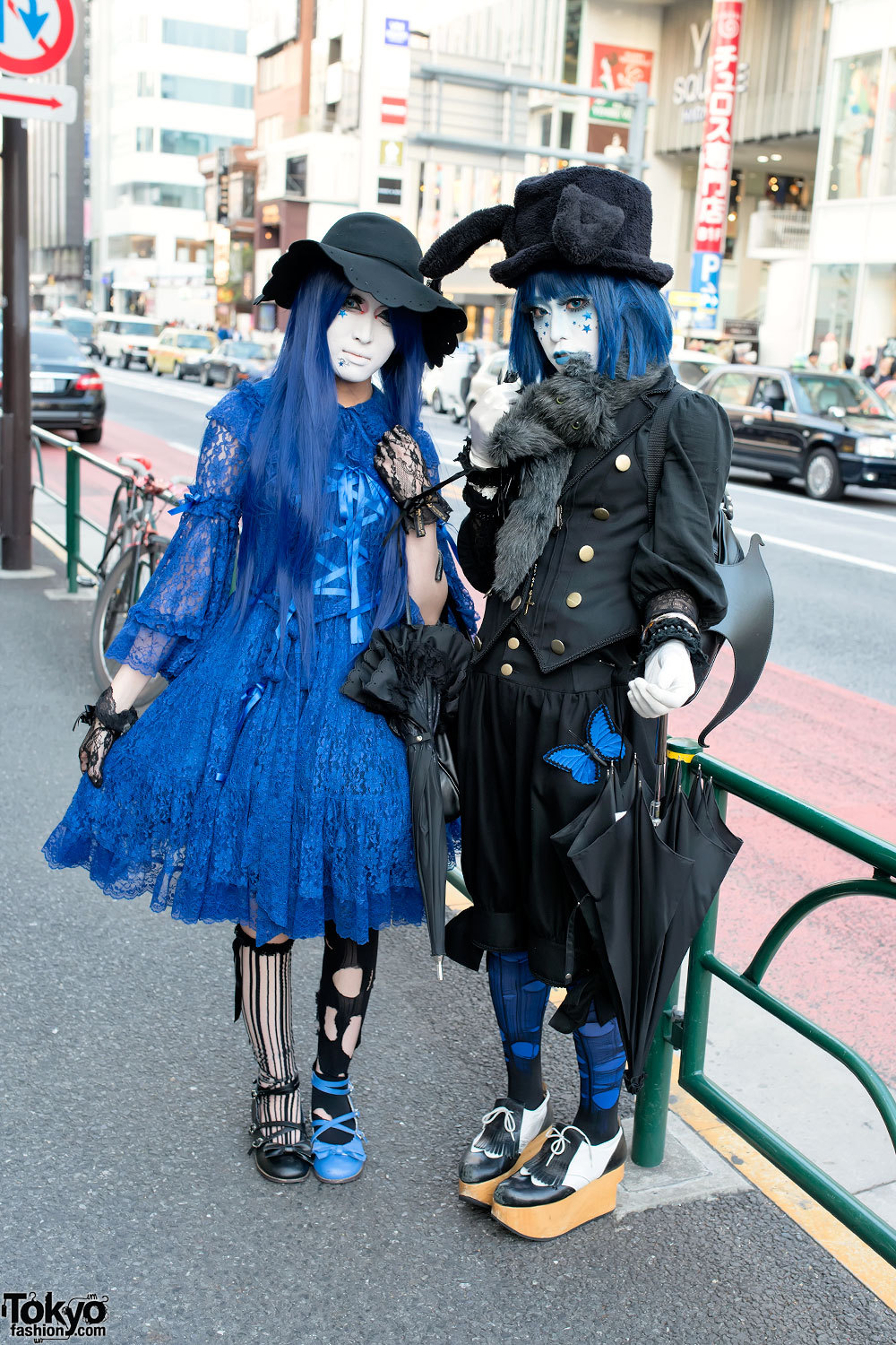 tokyo-fashion:  Uri &amp; Kaori on the street in Harajuku today with shironuri