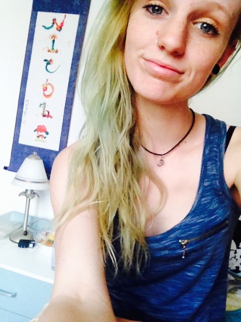 blunt-bvby:  throwback to my mermaid hair days