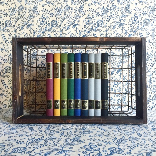 bluestockingbookshelf:Everyman’s Library Pocket Poets