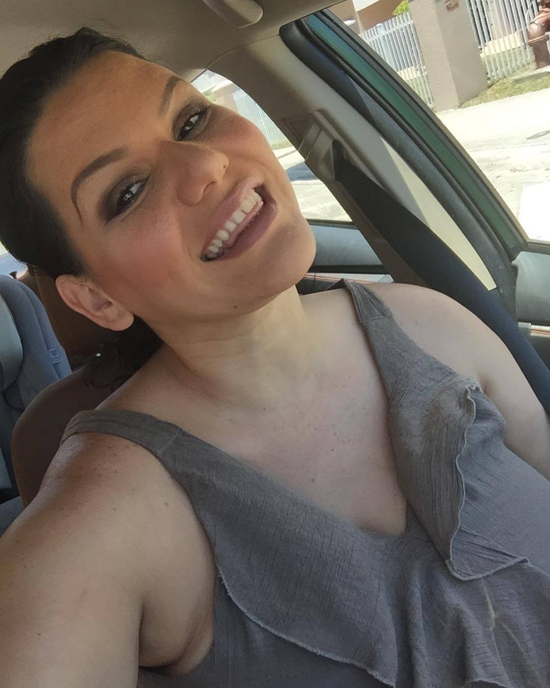 Today is one of those days&hellip;.. So I smile&hellip;.. #cubana #latina