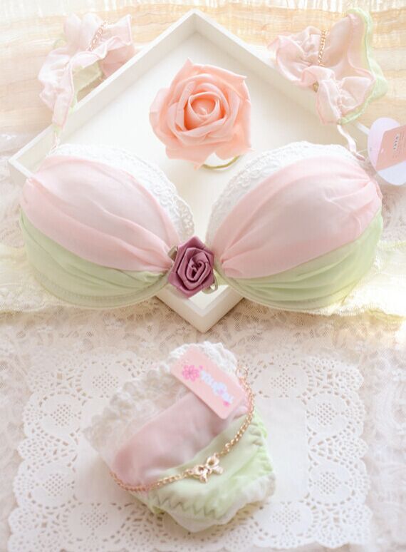 cuminimstoned:  chii-sweets:  Beautiful Lingerie Set - 14$ ll Use Sweets for 10%