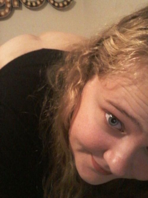 a-god-awful-small-affair:  V obsessed with my butt 💖😀