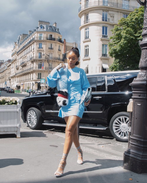 Porn rihconda:  Rihanna out and about in Paris, photos