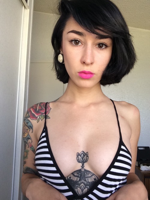 itsall1nk:  More Hot Tattoo Girls athttp://hot-tattoo-girls.blogspot.com 
