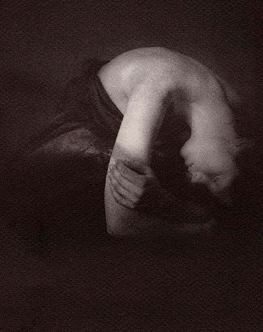 3wings:  Une Femme HabitéeJosephine Sacabo  “I am the savage angel that fell one morning into your garden of precepts” - Huidobro  This series was inspired by the poem ”Altazor“ a surrealist epic written by the Chilean poet Vincente Huidobro