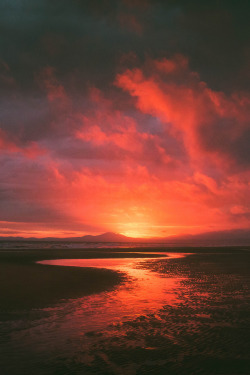 banshy:  Harlech Beach Sunset // Adam Marshall