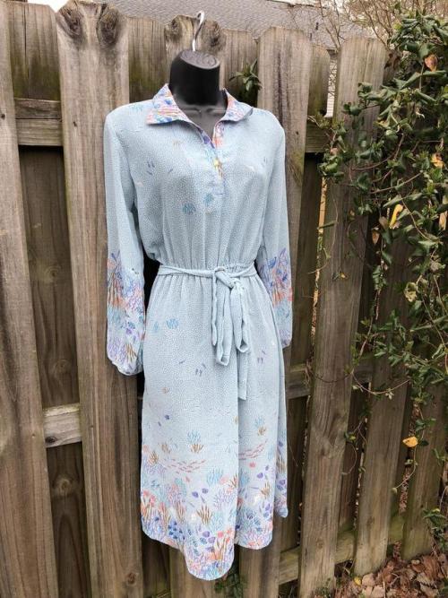 Vintage Beach Scene Day Dress //TheRabidFoxShop