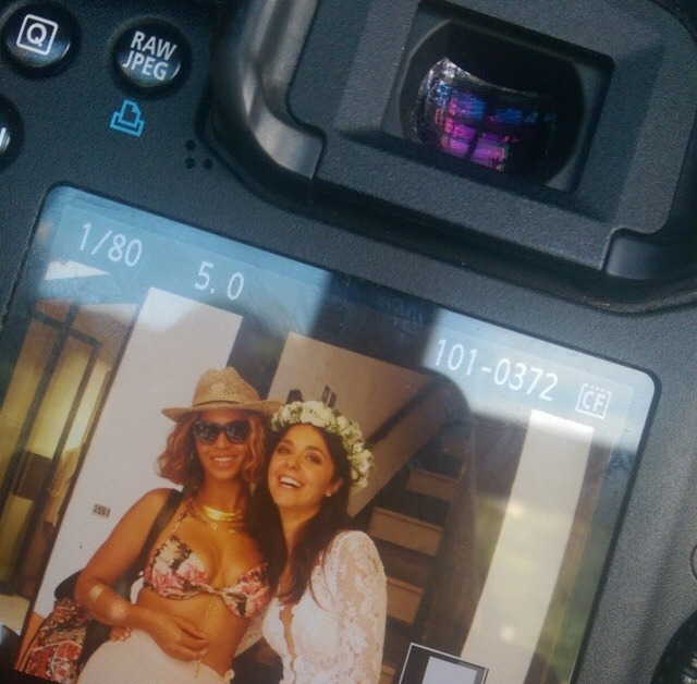 beyonceinfo:  Beyoncé with a fan in Portofino, Italy today