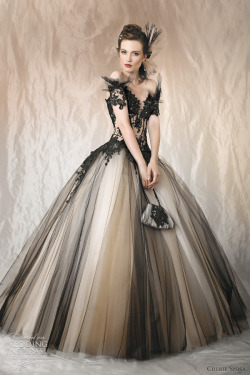 ophelius:  This dress is amazing 