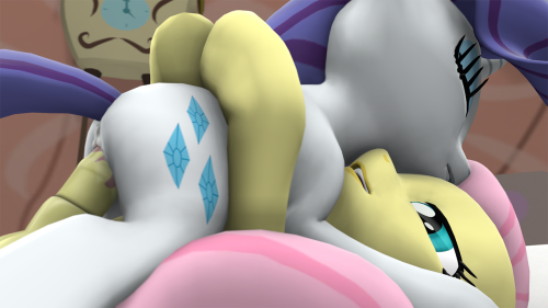 fruitymilkstuff:  Non-futa Rarity? Have I gone mad?! This is absolute hell to animate so just like last time, here’s a still. I’ll try again to animate it tomorrow. If that fails, I’ll abandon it so it doesn’t overly frustrate me and come back