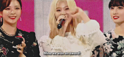 mosachaes:Twice mentioning Mina during their speech for winning The Female Group Award