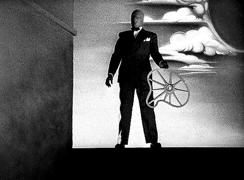 chloezhao:Salvador Dalí’s surrealist dream sequence— Spellbound (1945) dir. Alfred Hitchcock