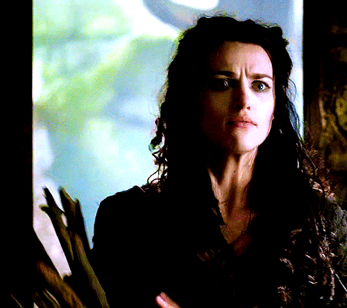 katieskeep: #nope MERLIN (2008 - 2012) Morgana Pendragon ▶ Season 4, Episode 06: “A Servant of Two M