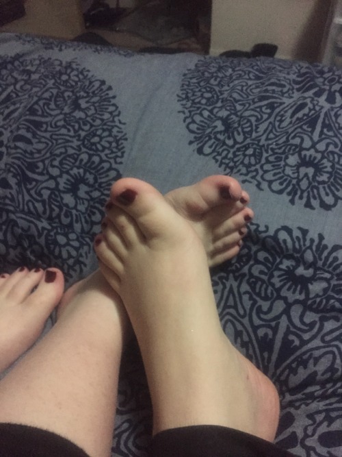 sierra-marie94: My sister and I got matching pedicures ;) Can I massage your WONDERFUL feet??