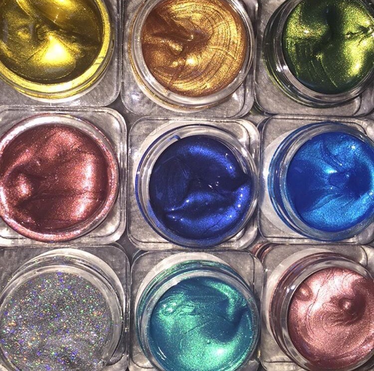 black-exchange:  Who Is She Cosmetics   www.whoisshecosmetics.com // IG: whoisshecosmetics