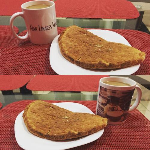 Cenando algo Light Gracias por el regalo #taza #personalizada #coffeaddict #coffeelover #empanadas #