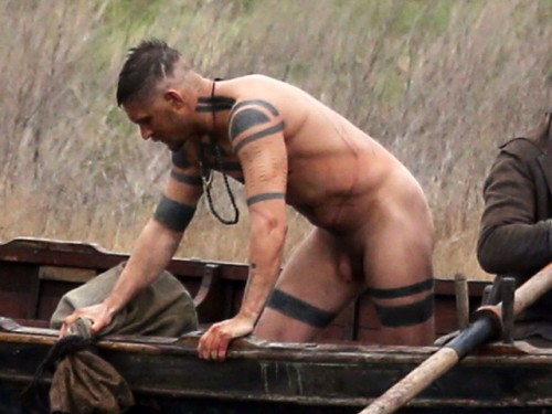 thedailyedition: The Daily EditionTom Hardy naked Tom Hardy is so fine