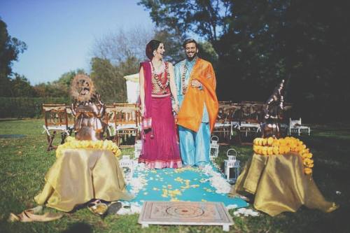 The best type of multicultural wedding inspiration. Hindu Lisbon wedding shot by @jesuscaballero_wdp