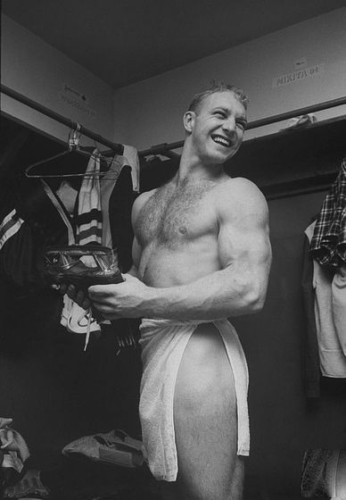 thehenchfiles: Canadian NHL player Bobby Hull photographed for Life magazine in 1964