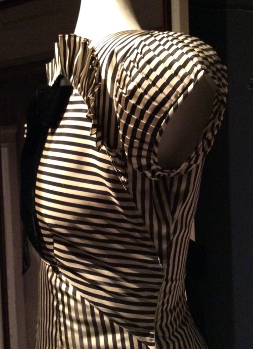 professorpski:Stellar Stripes from American Style and Spirit This evening gown was worn by a membe