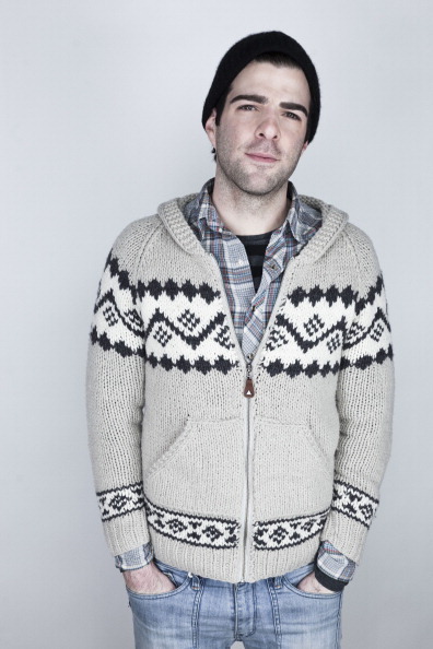 guysinsweaters:  Zachary Quinto